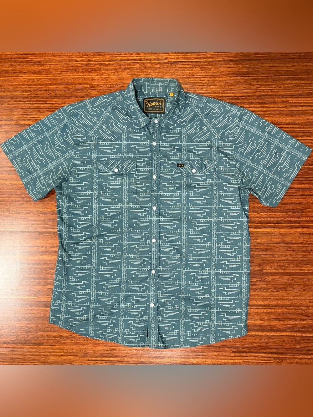 Howler Brothers Men's H Bar B Short Sleeve Snapshirt - Large - EUC